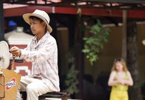 Child Labor Argumentative Essay: Thesis & Ideas [2025]