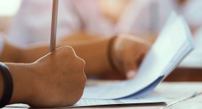 3 Scholarship Essay Examples about Yourself [2025]