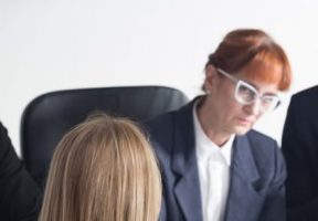 Internship Essay: Example & Complete Writing Guide [2025]