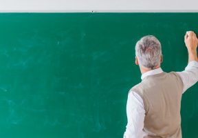 Why I Want to Be a Teacher Essay: Writing Guide [2025]