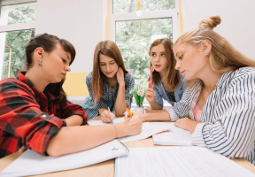 How to Write a Discursive Essay: Format, Tips, & Examples 